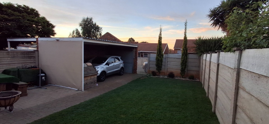 2 Bedroom Property for Sale in Fleurdal Free State